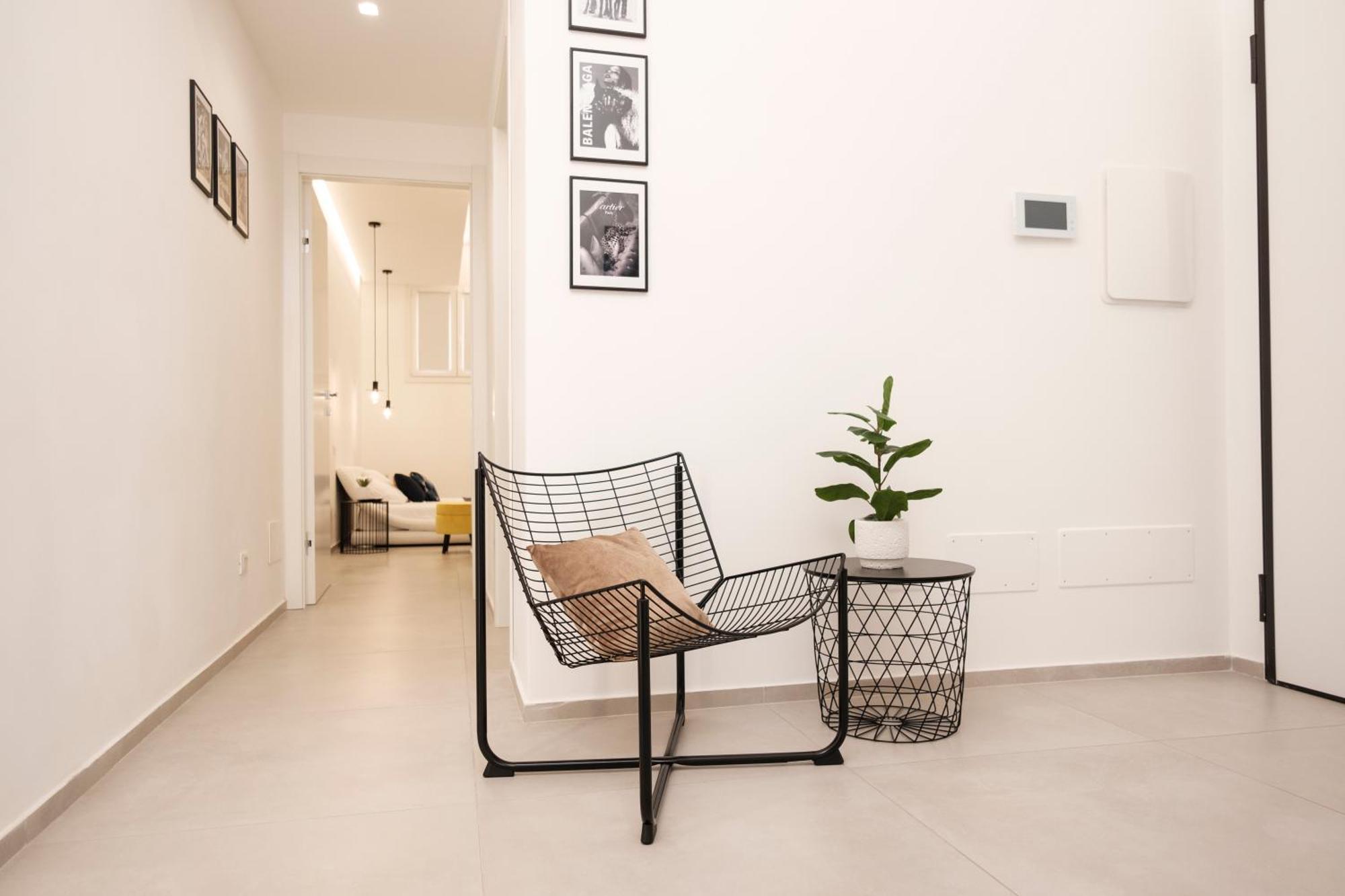 Pepoli Deluxe - Exclusive Apartment - Free Parking Trapani Bagian luar foto