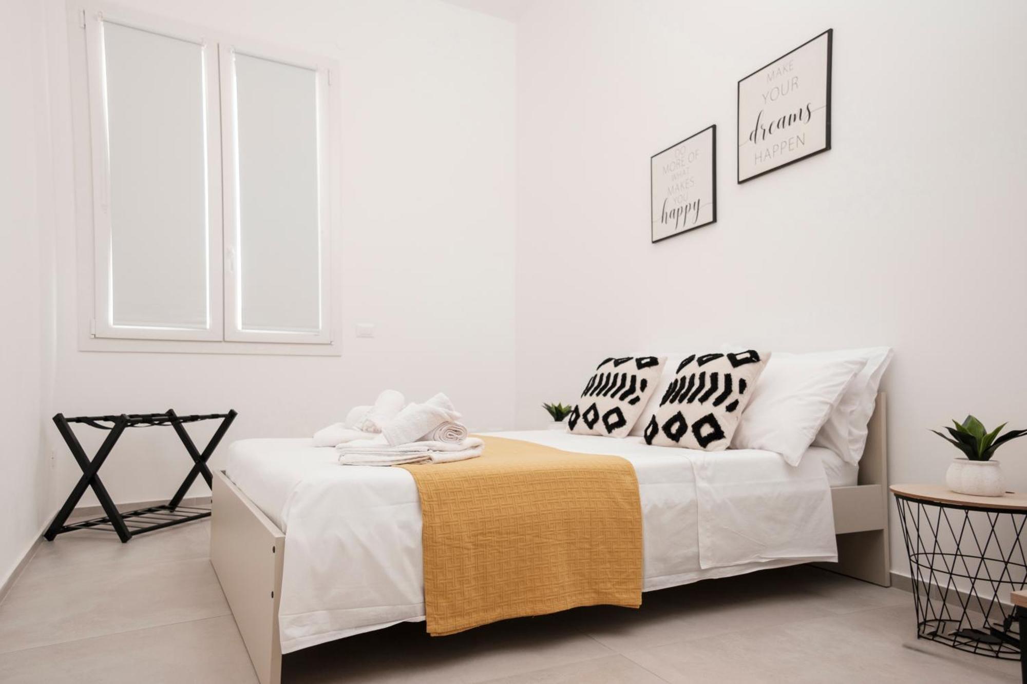 Pepoli Deluxe - Exclusive Apartment - Free Parking Trapani Bagian luar foto